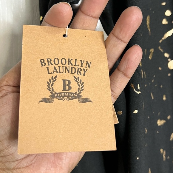 Brooklyn Laundry Men’s Black and Gold "Respect" Hoodie - Size XL - NWT - Picture 4 of 7